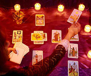 Illustration for article titled Who's The Real Psychic?